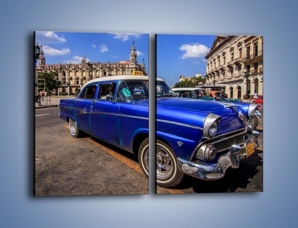 Obraz na płótnie – Klasyczna taksówka na kubańskiej ulicy – dwuczęściowy prostokątny pionowy TM239