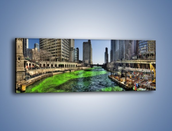 Obraz na płótnie – Chicago River w Dzień św. Patryka – jednoczęściowy panoramiczny AM605