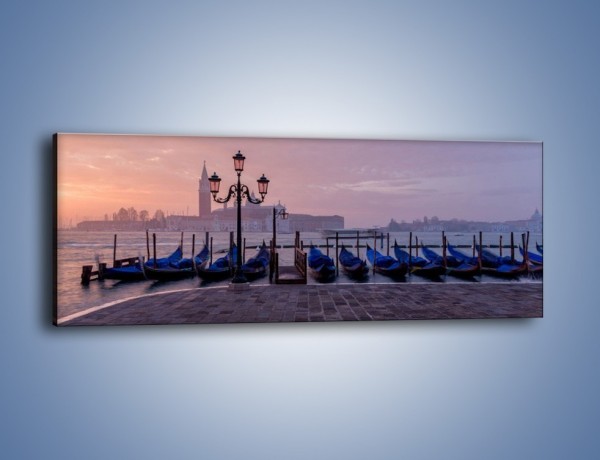 Obraz na płótnie – Weneckie gondole wczesnym rankiem – jednoczęściowy panoramiczny AM640