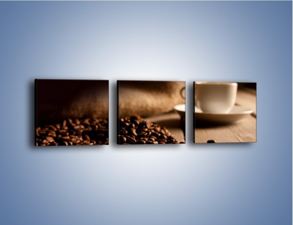 Obraz na płótnie – Ziarna kawy na drewnianym stole – trzyczęściowy JN457W1