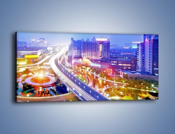 Obraz na płótnie – Rozświetlona miejska estakada – jednoczęściowy panoramiczny AM729