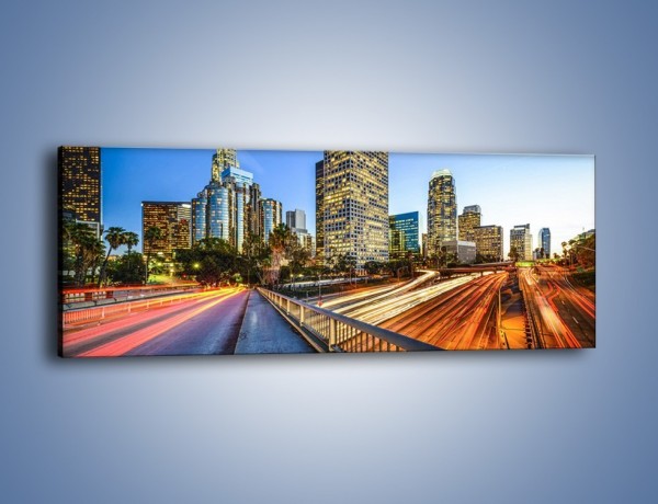 Obraz na płótnie – Światła Los Angeles o zmierzchu – jednoczęściowy panoramiczny AM753