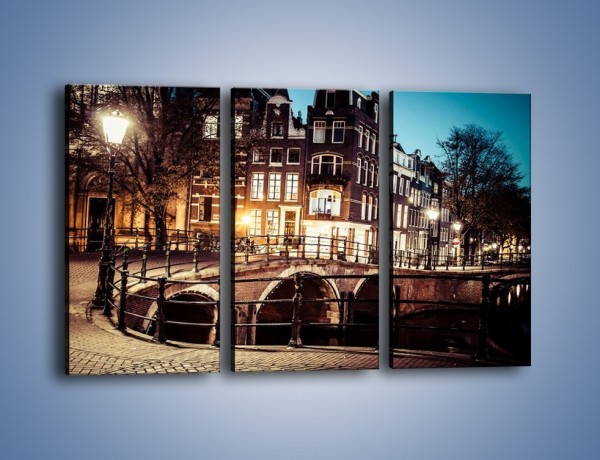 Obraz na płótnie – Ulice Amsterdamu wieczorową porą – trzyczęściowy AM693W2