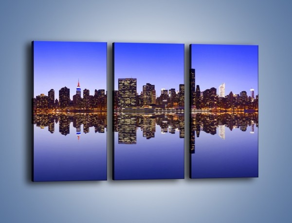 Obraz na płótnie – Panorama Manhattanu w odbiciu wody – trzyczęściowy AM798W2