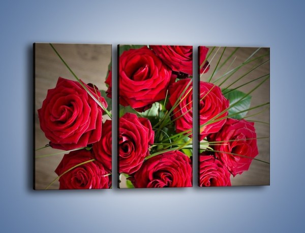 Obraz na płótnie – Pospolita wiązanka z róż – trzyczęściowy K864W2