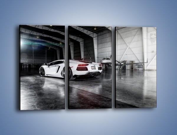 Obraz na płótnie – Lamborghini Aventador i samolot w tle – trzyczęściowy TM204W2