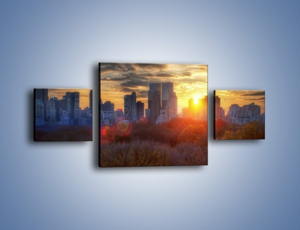 Obraz na płótnie – Wschód słońca nad miastem – trzyczęściowy AM318W4