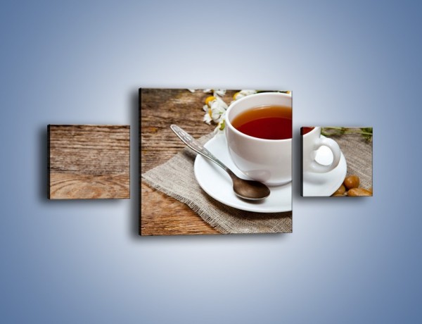 Obraz na płótnie – Herbata wśród stokrotek – trzyczęściowy JN413W4