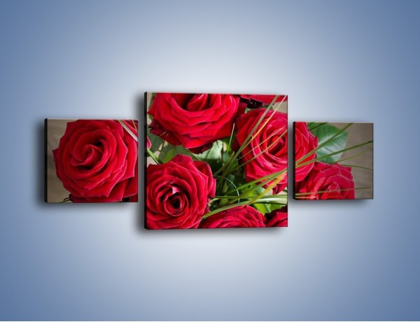 Obraz na płótnie – Pospolita wiązanka z róż – trzyczęściowy K864W4