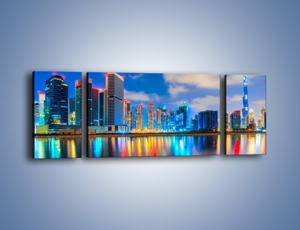 Obraz na płótnie – Kolory Dubaju odbite w wodzie – trzyczęściowy AM740W5