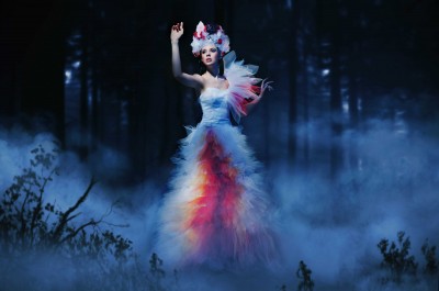 Biała księżniczka w ponurym lesie - L102