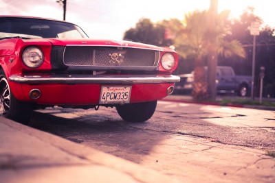 Czerwony Ford Mustang - TM087