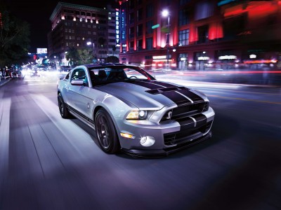 Ford Mustang Shelby GT500 na ulicy - TM120