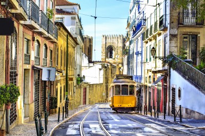 Romantyczna uliczka w Lizbonie - AM530