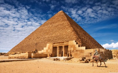 Wejście do egipskiej piramidy - AM602