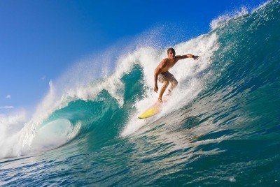 Surfing w letnim sezonie - L132
